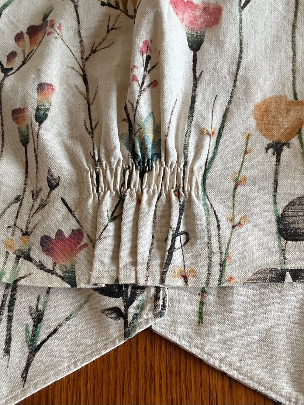 Coldwater Creek Floral painted Cream Vest Women NWOT PTP 19” medium fall floral - Picture 12 of 14